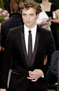 Celebrity Skinny on Twilight Star Robert Pattinson In D   G Designer Tux