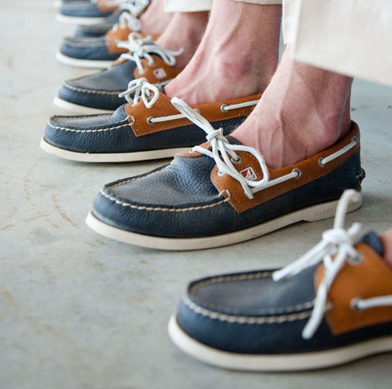 mens-navy-brown-boat-shoes