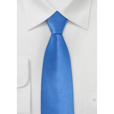 Skinny Silk Tie in Bright Blue