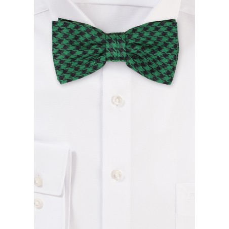 Houndstooth Check Bowtie in Black and Green